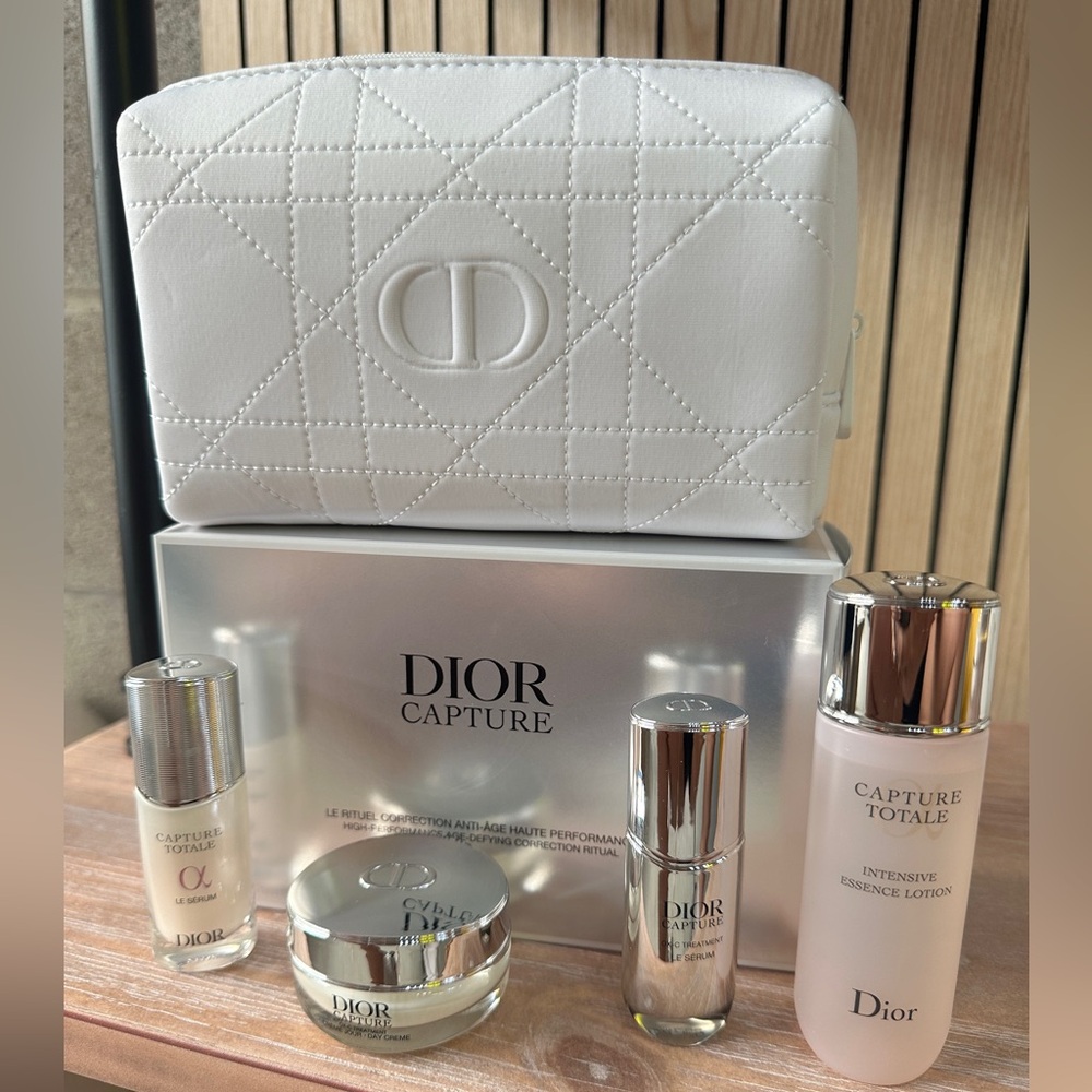 Dior Capture Totale Moisturizer Set - White and Silver
